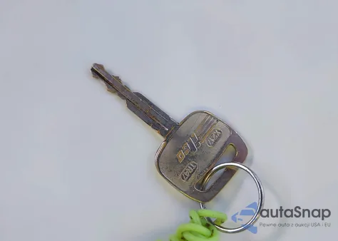 2003 Toyota Camry Le from USA, damaged, VIN 4T1BE32K53U208622